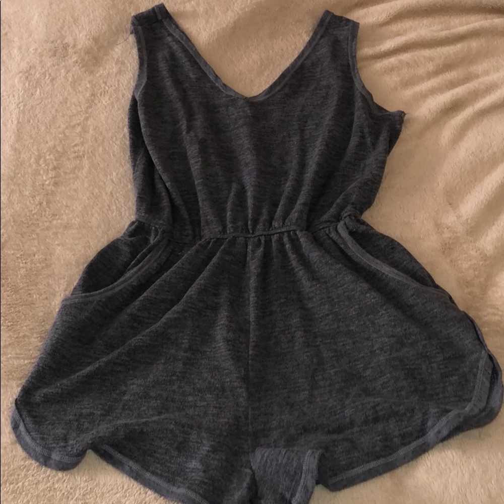 Women’s grey romper never worn